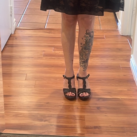 Born Black Leather Platform Sandals - Size 9 - Picture 9 of 12